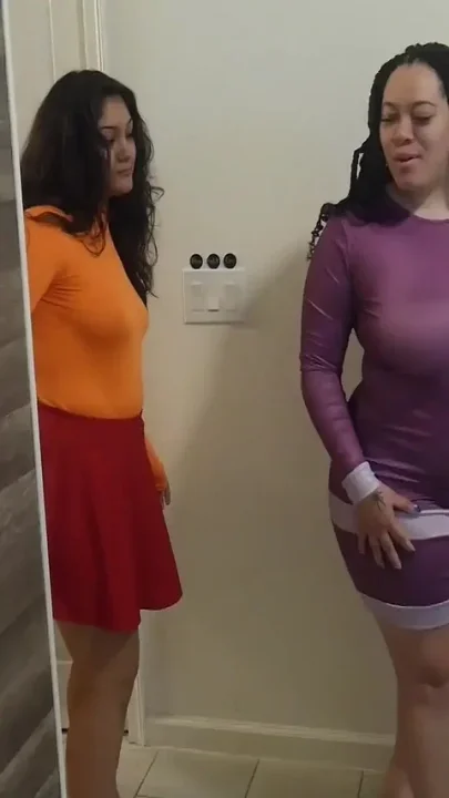Latina and Ebony Threesomes