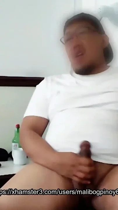 Horny Daddy Alone in the Room Clip 2