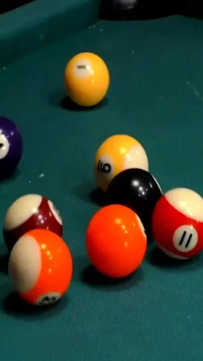 Fucking on the pool tablecum on pussy