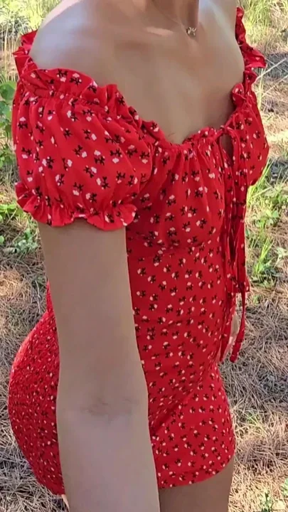 I met a beauty on a wild beach Clip 2