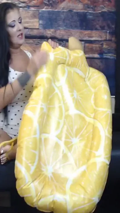 Deflating lemon popsicle inflatable