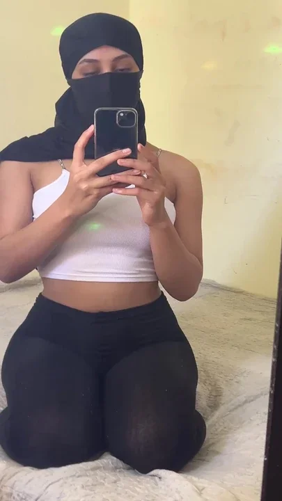 Shy Arab Muslim Hijab Beauty Learns How To Touch Herself For The First Time In A
