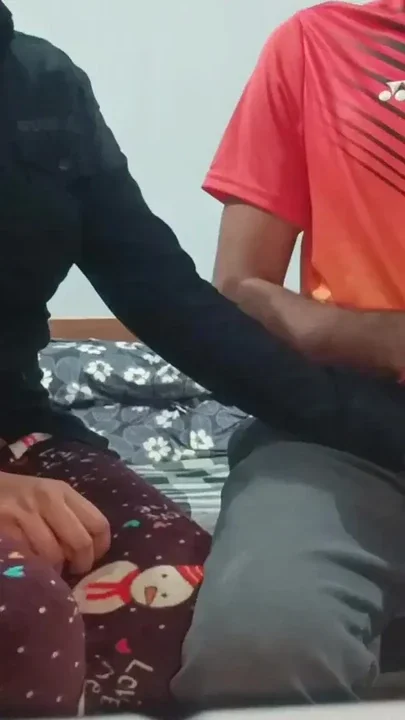 market gayi to jija ji ne mujhe chod kar meri chut lal kardi Clip 1