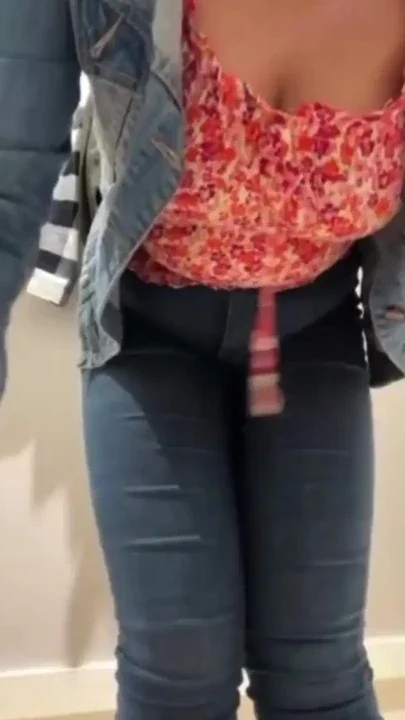 Public extreme close-up fucking Clip 2