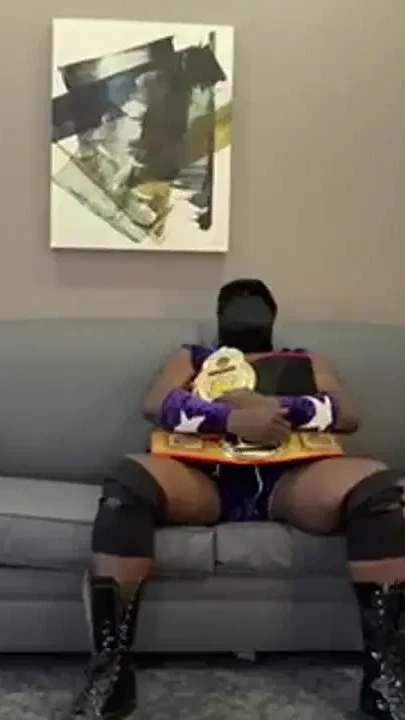 Nikki Jey Does Cosplay
