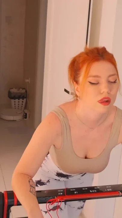 Sports Led to Sex and Cum on Her Face Leggings