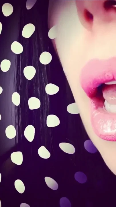Lip gloss & sensual body lust
