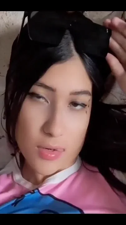 Influencer Sends a Video to His College Classmates