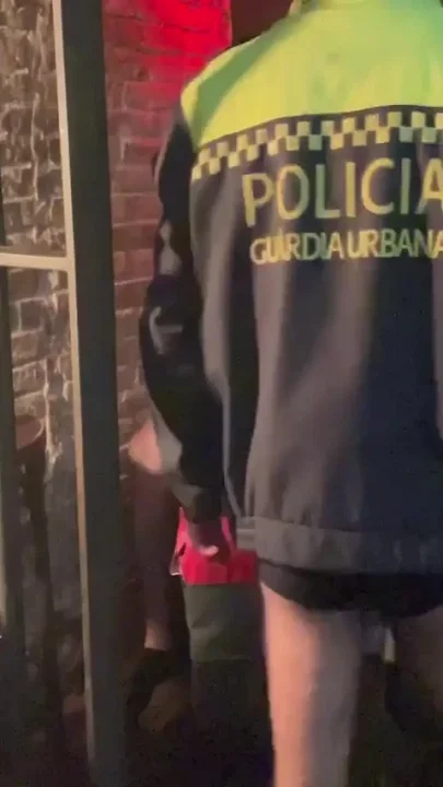 Xiscoxx Seduces the Policeman Kike Gil