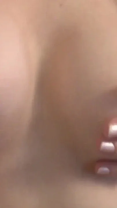 Solo Pussy Playing Performance Of Sweet-Looking Nymph Amira S Clip 1