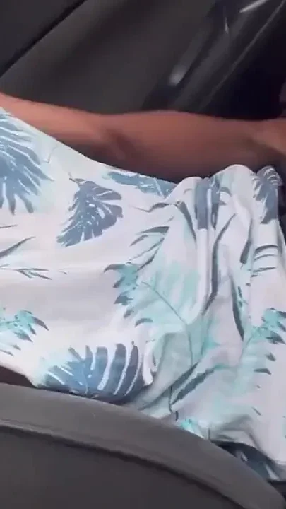 College Boy Masturbates in the Car Until He Cums