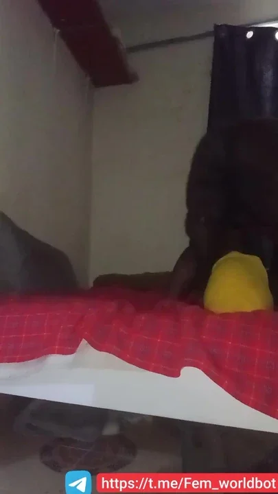 Big bum mistress bouncing it around Clip 1