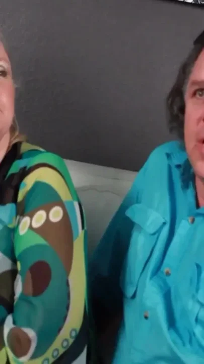 Massive woman cucking her man