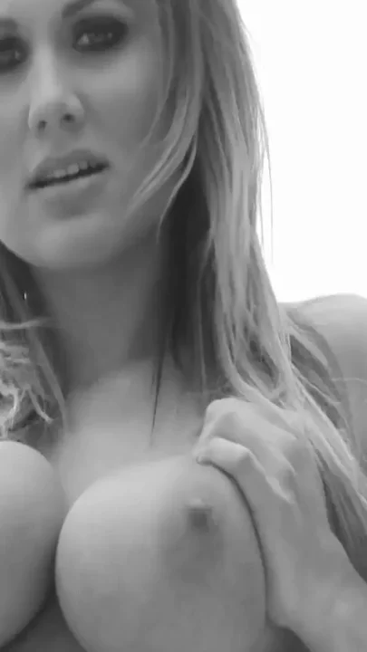 Hot Horny Bitch Does It Herself to Turn Me on