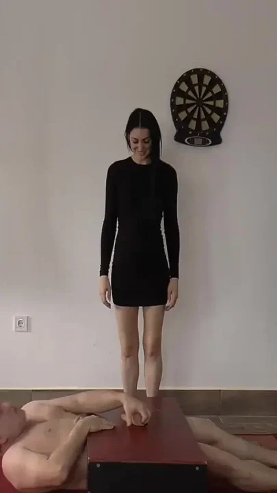 Dyanna Tramples His Slave Barefoot to Orgasm