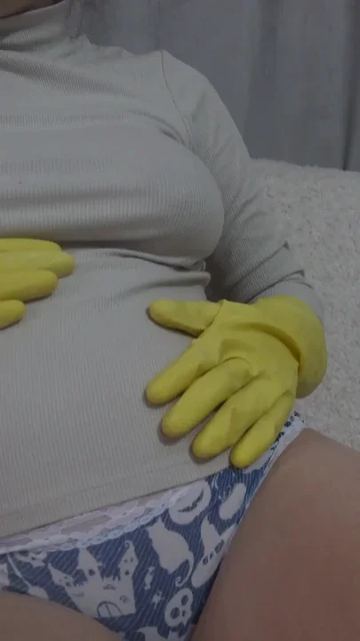My Pregnant Wife Masturbates in a Yellow Dish Glove and Talks About How Much She