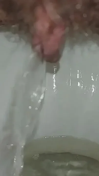 Housewife Pee
