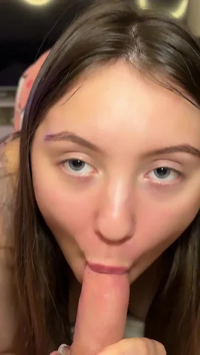 Stepsister Is Addicted to Sitting on My Dick Every Day