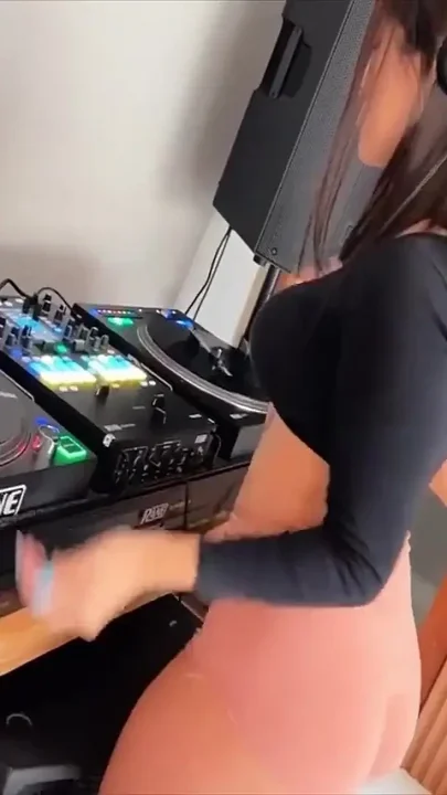 Dj Lauren Hot Fucking and Taking Cum in Her Mouth