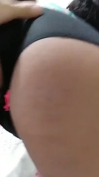 Big Ass Girl Doing Blowjob