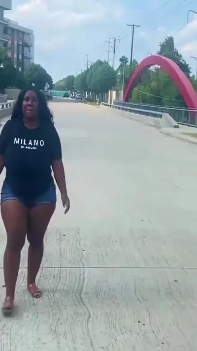 Booty bouncing crazy on the dick