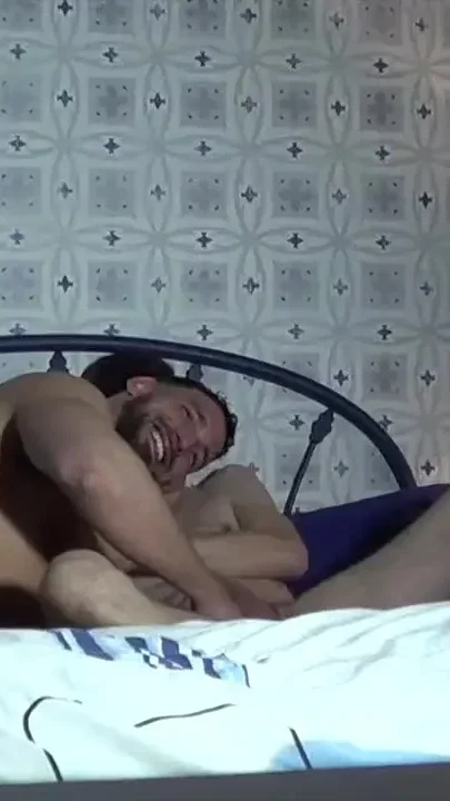 Porn cam Enzo Rimenez fucked by twink bareback