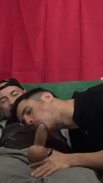 Twink fucked bareback by sexy dude Jess Royan