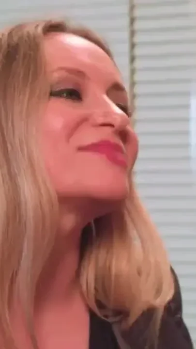 Threesome lesbians double pussy fingering