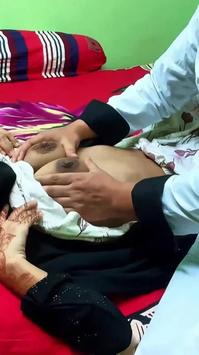 Doctor fucked hard with his sexy patient and feeling happy Clip 1