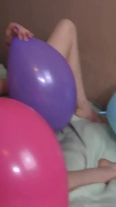 Naughty Teen Babe Ballon Fun