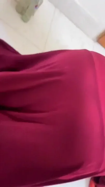 Beautiful Muslim Hot Stepmom Clean Room & Try to Seduce Me by Show Her Big Ass