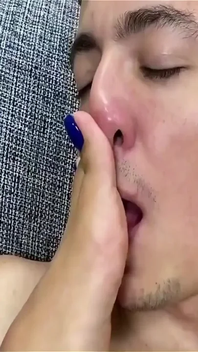 Goddess Kiffa Is in the Mood to Tease