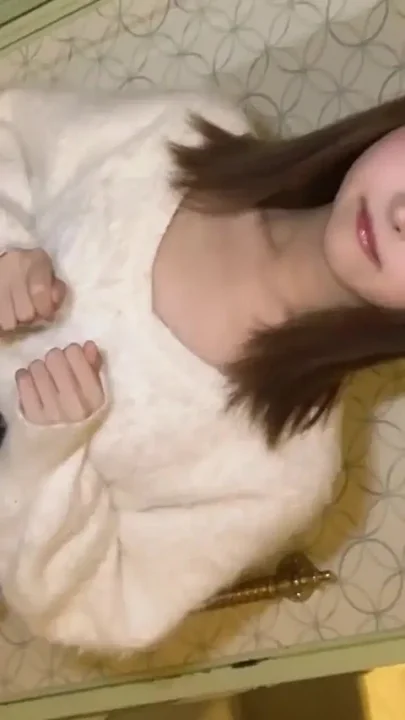 Tiny Visual Beauty Intense Tongue Kissing Nonstop Makeout Frenzy up Close
