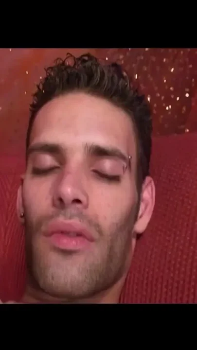 Sunday Valentina Has Fun with Her Fucking Wild