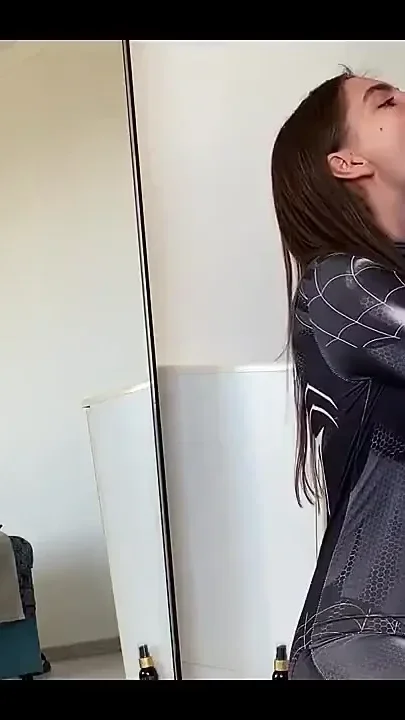 Deepthroat Venom Blowjob