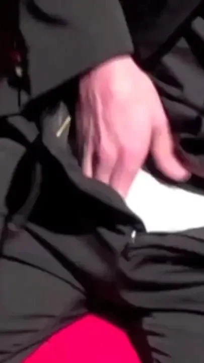 Ok to suck his best friend in backroom discret