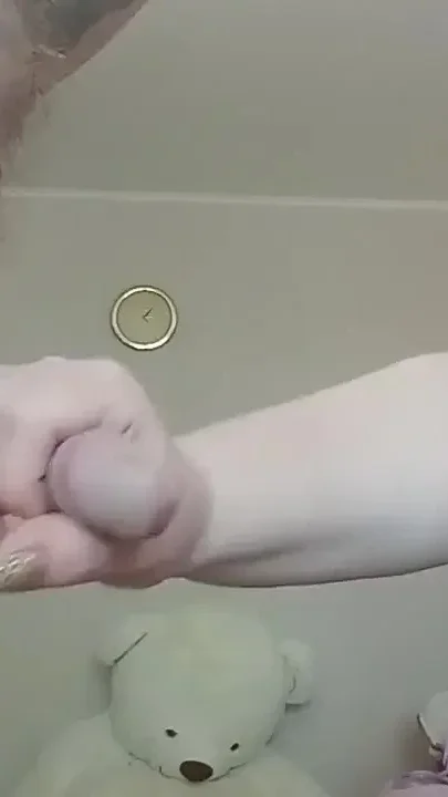 Takes a deep blowjob and gets a mouthful of cum 1