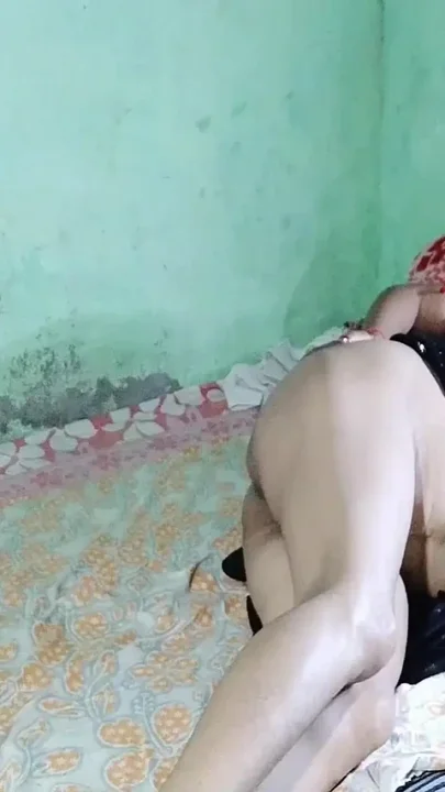 Clan Goes Out and Husband Bangs Wife in Kerala Sex Video