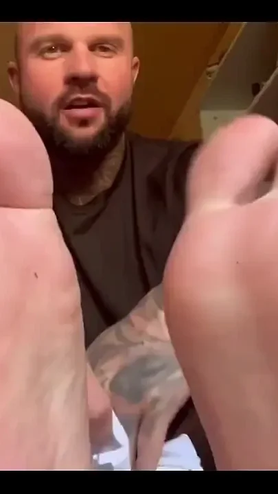 You Like Your Footjobs with Socks on or Bare Feet or a Little Bit of Both