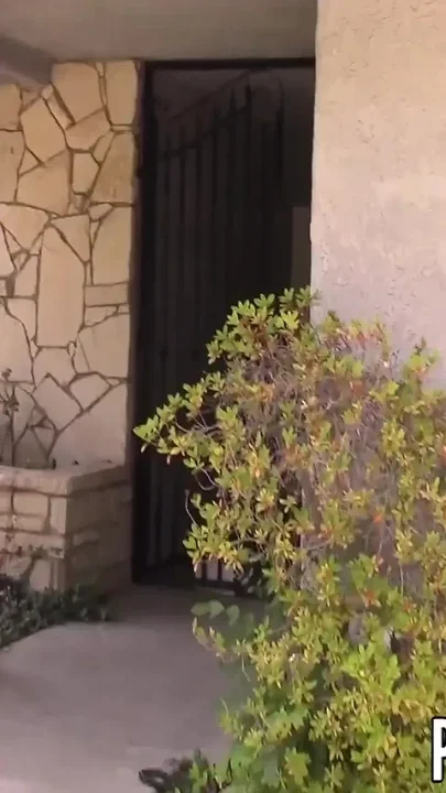 Propertysex Hot Leggy Brunette Real Estate Agent Bangs Potential Homebuyer