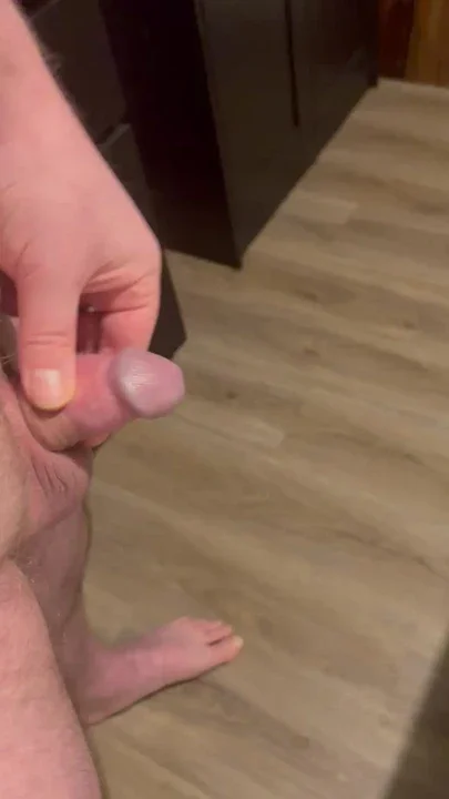 Who wants to suck Daddys older little dick