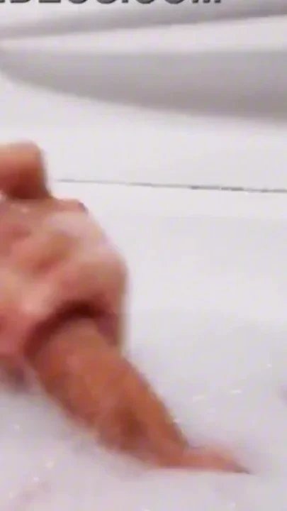 Daddy showing the big dick to his boy Clip 1