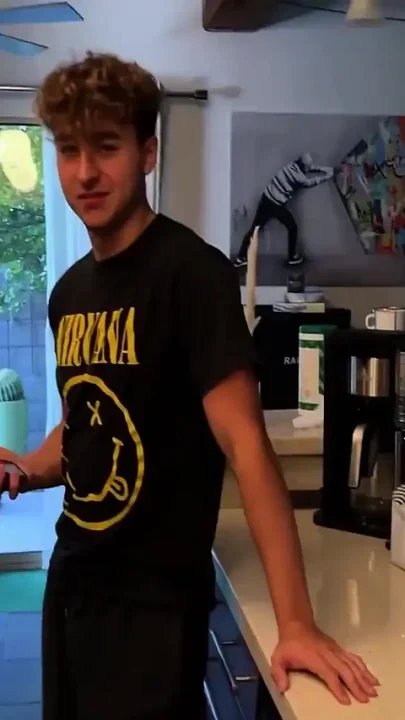 Tatted Baddie Fucks After Club
