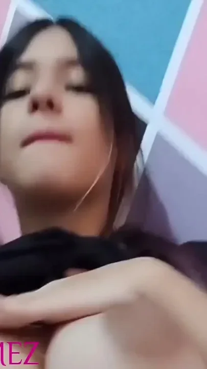 Video of the Colombian Influencer Yulieth Gomez Shows Her Big Tits