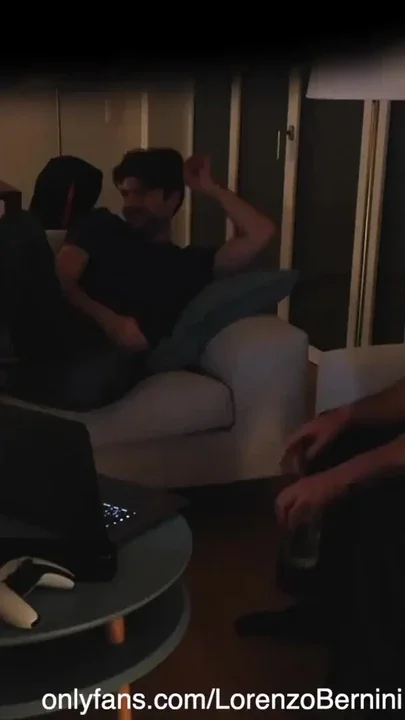 straight friend jerks off with gay couple - real amateur Clip 1