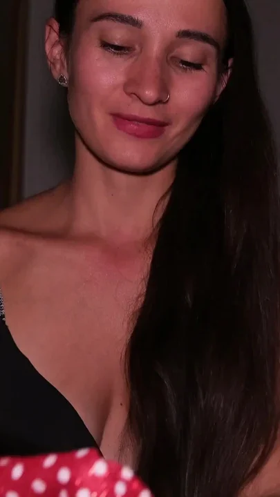 New Year Gift Sucking with Sloppy Cumshot in Mouth