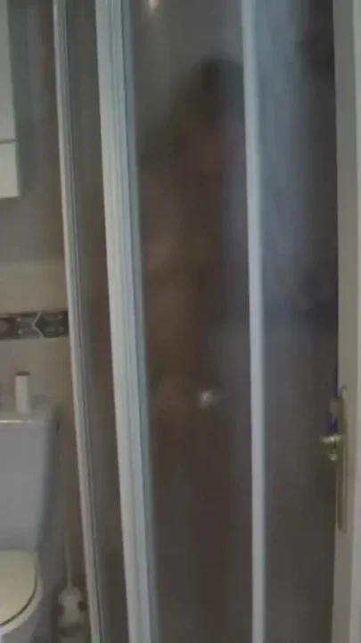 White Girl Takes a Shower Look How Hot She Is