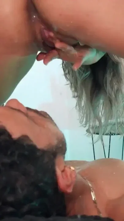 MILF with a big ass presses it in her real partner's face Clip 1