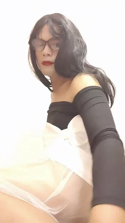 Sissy Aubrey Fingering Her Ass Hole