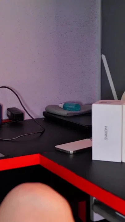 Latina Tests Her New Toy with Her Boyfriend - Svakom Echo 2 Real Review
